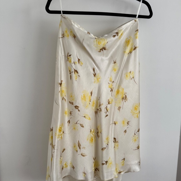 Banana Republic Low Rise midi skirt - Picture 7 of 10